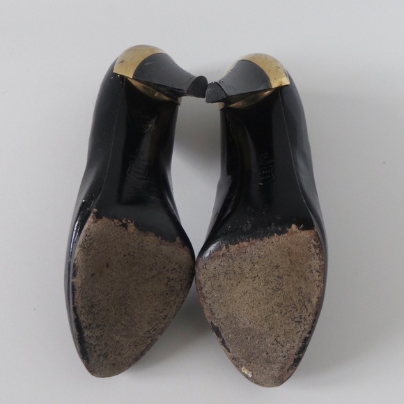 🔴CLEARANCE🔴 Size 7 Sebastian Black Patent Pumps w/ Gold - Picture 4 of 4